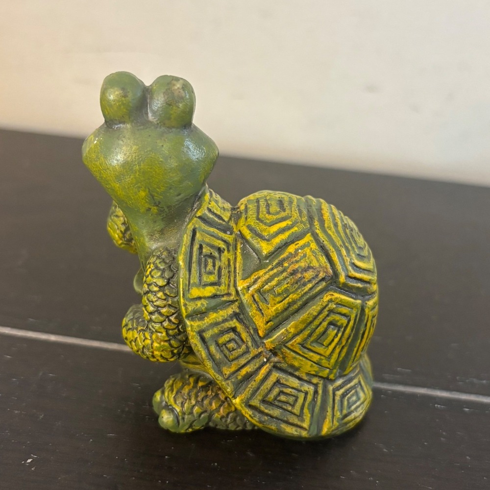 Vintage Style Miniature Resin Turtle Figurine Whimsical Green Yellow 3 Inch - Picture 4 of 8